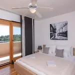 Vikendica In With Sauna Prizba