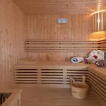Vikendica In With Sauna