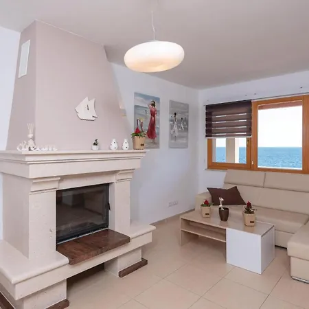 Amazing In With House Sea View بيت للعطل *