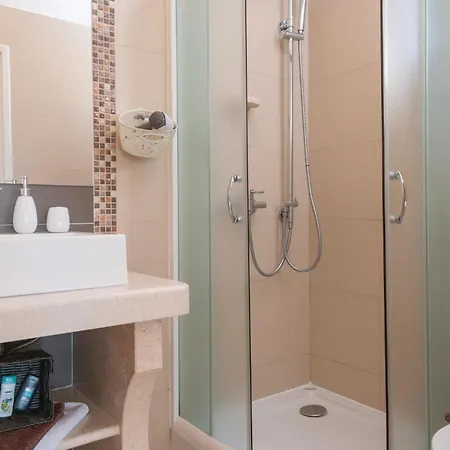 Vakantiehuis Front In With Sauna Prizba