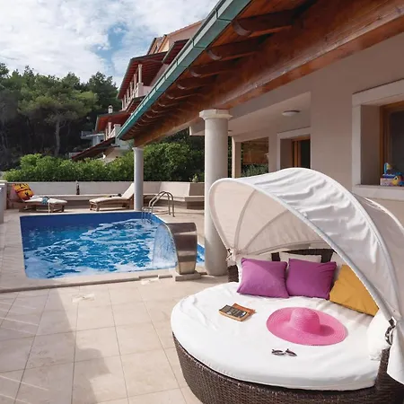Vakantiehuis Front In With Sauna *