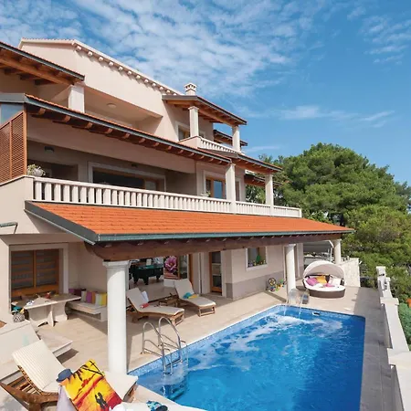 Amazing In With House Sea View *