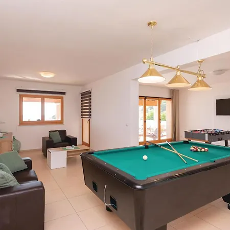 Amazing In With House Sea View