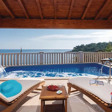 Amazing In With House Sea View بيت للعطل