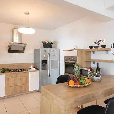 Amazing In With House Sea View