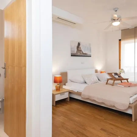 بيت للعطل Amazing In With House Sea View
