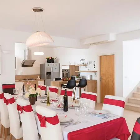 別荘 In With Sauna プリズバ